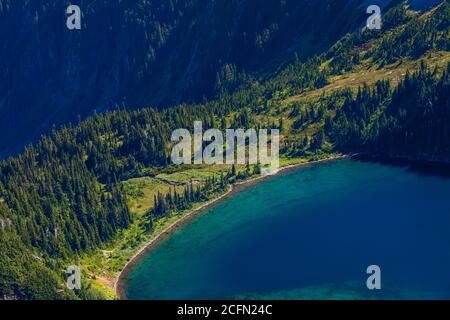 Doubtful Lake, vista dal sentiero per Sahale Arm, North Cascades National Park, Washington state, USA Foto Stock