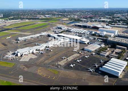 Terminal 2 e Terminal 3 nazionali all'aeroporto di Sydney. Vista aerea dei terminal per i viaggi aerei nazionali in Australia. Voli regionali Express Airlines. Foto Stock