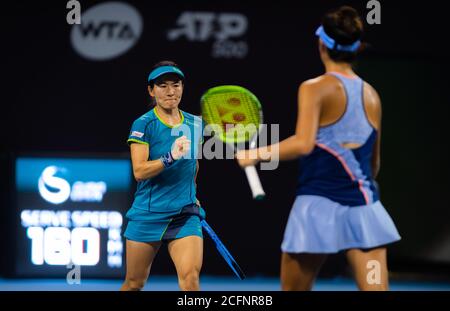 Shuko Aoyama & Ena Shibahara del Giappone che giocano due volte a. Il torneo di tennis obbligatorio 2019 China Open Premier Foto Stock