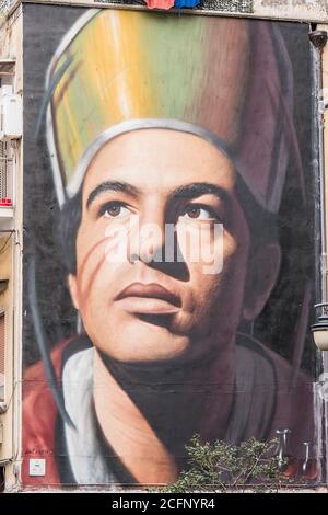 Edificio decorato a forcella, Napoli con l'icona di San Gennaro. San Gennaro è protettore di Napoli nella religione cattolica. Foto di alta qualità Foto Stock