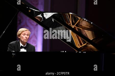 Praga, Repubblica Ceca. 06 settembre 2020. Il pianista ceco Ivo Kahanek si esibisce durante il suo recital all'interno del Dvorak Prague International Music Festival, il 6 settembre 2020, a Praga, Repubblica Ceca. Credit: Katerina Sulova/CTK Photo/Alamy Live News Foto Stock