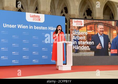 Vienna, Austria. 7 Settembre 2020. La prossima settimana SPÖ Vienna inizierà la sua intensa campagna elettorale e presenterà la sua campagna per i poster. Presentazione dei manifesti elettorali con il responsabile della campagna elettorale, il Segretario del Partito di Stato Barbara Novak. Credit: Franz PERC / Alamy Live News Foto Stock