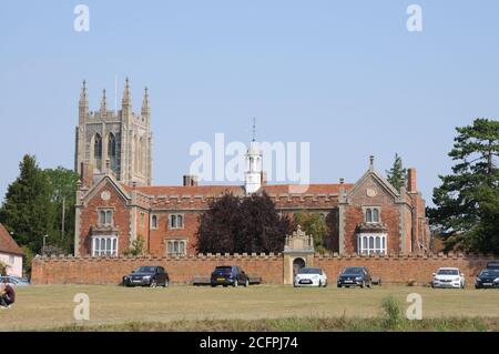 Ospedale della Santa e Beata Trinità, Long Melford, Suffolk, è stato fondato nel 1573 da Sir Willaim Cordell di Melford Hall. Foto Stock