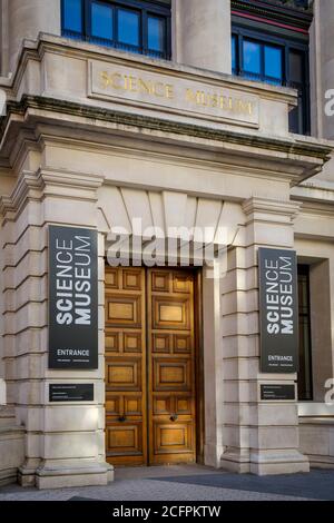Londra, Inghilterra - 27 luglio 2020: Science Museum a South Kensington è stato inaugurato nel 1857 Foto Stock