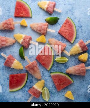 Frutta Iced Lolly / Possicola di frutta Foto Stock