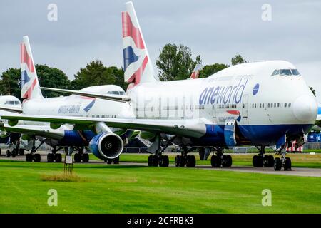 Ex British Airways Boeing 747-400 all'aeroporto di Cotswold. I motori fuoribordo sono stati rimossi. Foto Stock