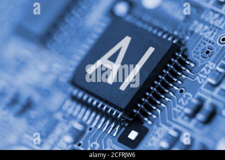 Primo piano del chip del computer con il segno ai. Intelligenza artificiale. Foto Stock