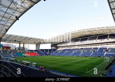 Una visione generale dello stadio Dragao prima della partita di calcio del gruppo A3 della UEFA Nations League tra Portogallo e Croazia il 5 settembre 2020 all'Estad Foto Stock