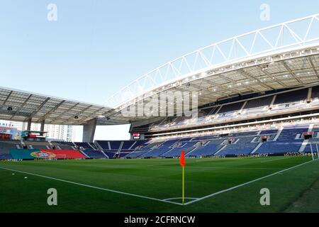 Una visione generale dello stadio Dragao prima della partita di calcio del gruppo A3 della UEFA Nations League tra Portogallo e Croazia il 5 settembre 2020 all'Estad Foto Stock