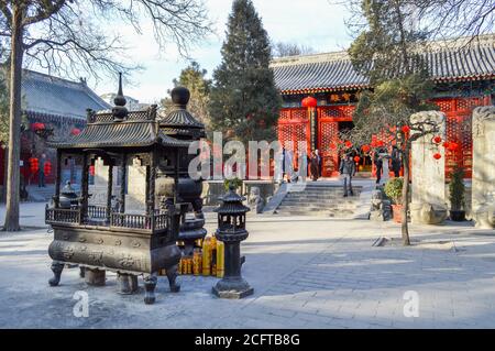 Pechino / Cina - 2 febbraio 2014: Il Tempio di Fayuan (tempio dell'origine del Dharma), costruito nel 645, è uno dei più antichi templi buddisti in BE Foto Stock