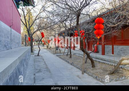 Pechino / Cina - 2 febbraio 2014: Il Tempio di Fayuan (tempio dell'origine del Dharma), costruito nel 645, è uno dei più antichi templi buddisti in BE Foto Stock