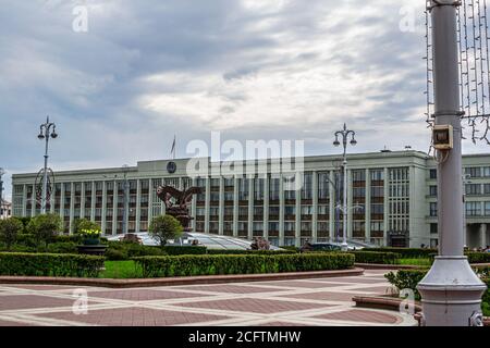 Minsk, Bielorussia - 29 aprile 2017: Prospekt Nezavisimosti - Independence Avenue a Minsk Foto Stock