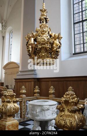 Interno barocco della Chiesa del nostro Salvatore a Copenhagen Foto Stock