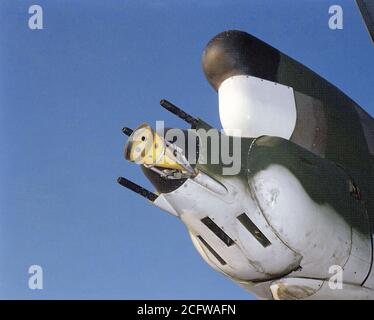 1979 - una veduta ravvicinata delle pistole di macchina nella coda di un B Stratofortress aeromobili. Foto Stock