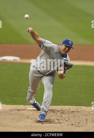 Cleveland, Stati Uniti. 07 settembre 2020. Kansas City Royals Brad Keller (56) si piazzano nel primo assestamento contro gli Indiani Cleveland a Progressive Field a Cleveland, Ohio, lunedì 7 settembre 2020. Foto di Aaron Josefczyk/UPI Credit: UPI/Alamy Live News Foto Stock