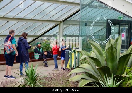 coda presso la principessa del galles osservatorio reale giardini botanici kew londra, richmond, Regno Unito Foto Stock