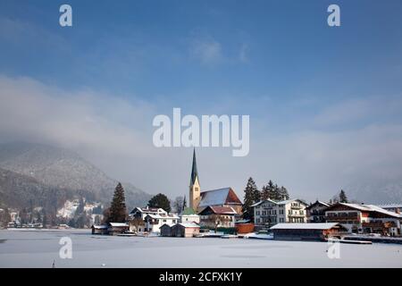 Geografia / viaggio, Germania, Baviera, Rottach-Egern, vista attraverso il Tegernsee al Malerwinkel da, Additional-Rights-Clearance-Info-non-disponibile Foto Stock