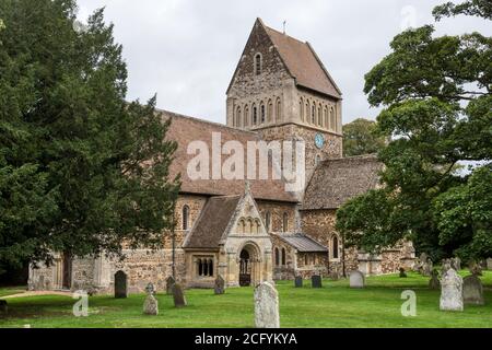 La chiesa normanna di San Lorenzo, molto restaurata, a Castle Rising in Norfolk. Foto Stock