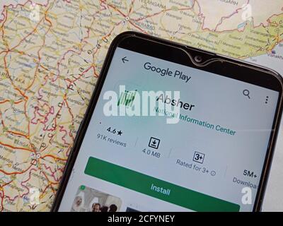 DISTRICT KATNI, INDIA - 04 MAGGIO 2020: Software applicativo Absher visualizzato sullo schermo dello smartphone isolato. Foto Stock