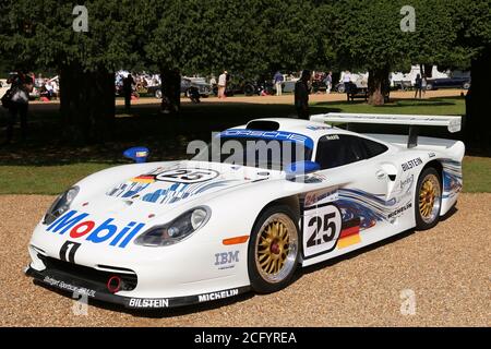 Porsche 911 GT1 Evolution (1997), Concours of Elegance 2020, Hampton Court Palace, Londra, Regno Unito, Europa Foto Stock