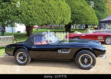 BMW 507 (1958), Concours of Elegance 2020, Hampton Court Palace, Londra, Regno Unito, Europa Foto Stock