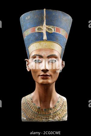 Nefertiti. Busto della regina egiziana risalente al 1352–1332 a.C. Foto Stock