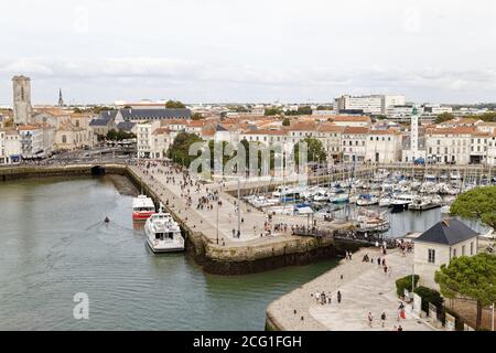 La Rochelle, Francia. 21 Agosto 2020. Vista generale del vecchio porto di la Rochelle, Charente-Maritime, Francia. Foto Stock