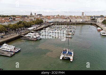 La Rochelle, Francia. 21 Agosto 2020. Vista generale del vecchio porto di la Rochelle, Charente-Maritime, Francia. Foto Stock