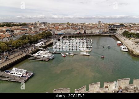 La Rochelle, Francia. 21 Agosto 2020. Vista generale del vecchio porto di la Rochelle, Charente-Maritime, Francia. Foto Stock