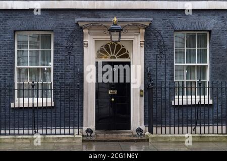 10 Downing Street la residenza ufficiale e l'ufficio del primo ministro britannico. Londra, UK 22 Mar 201710 Downing Street la residenza ufficiale e l'ufficio del primo Ministro britannico.Downing Street, Londra, Regno Unito. 22 Mar 2017 Foto Stock