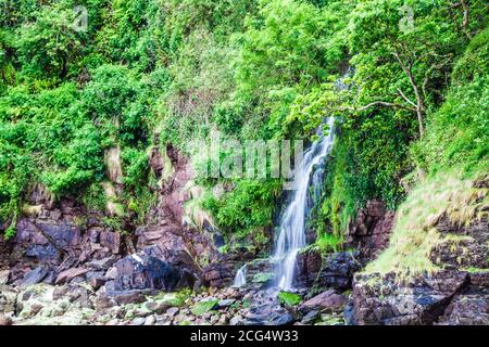 La cascata a Woody Bay nel Parco Nazionale Exmoor, Devon. Foto Stock