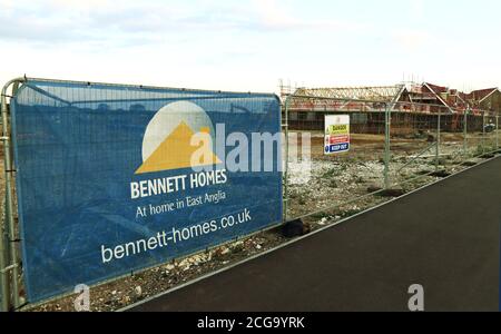 Bennett Homes, cantiere, nuove case, precedentemente terra agricola, Hunstanton, Norfolk, Inghilterra Foto Stock