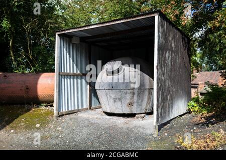 Caldaia disusata, area industriale, Regno Unito Foto Stock