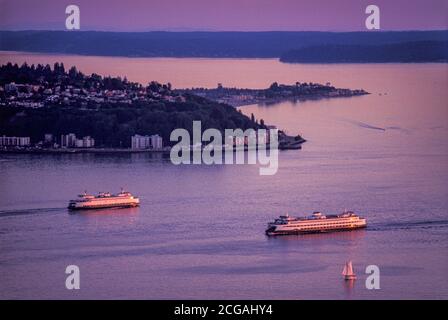 Due traghetti dello stato di Washington, Alki Point, Seattle, Washington USA Foto Stock