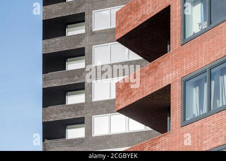 Hoxton Press è un progetto residenziale situato all'angolo sud-ovest della Colville Estate, uno sviluppo di alloggi a Hackney, Londra Est. Le due torri residenziali di David Chipperfield Architects, rispettivamente a 16 e 20 piani, fanno parte di questo masterplan e sono state commissionate da Anthology. Il progetto è stato completato alla fine del 2018. Hoxton, Londra, Regno Unito. Foto Stock