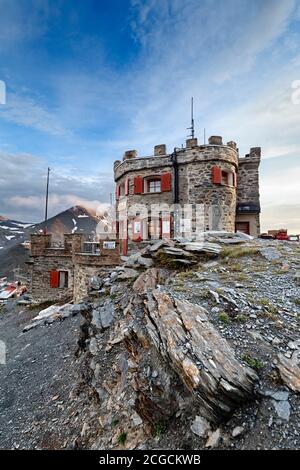 Rifugio Garibaldi. Passo dello Stelvio, provincia di Sondrio, Lombardia, Italia, Europa. Foto Stock