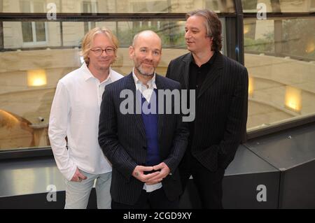 Milano Italia 18/03/2008 : sessione fotografica della band REM, Mike Mills, Michael Stipe, Peter Buck Foto Stock