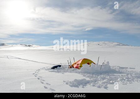 Campo invernale sulle montagne norvegesi di Jotunheimen Foto Stock