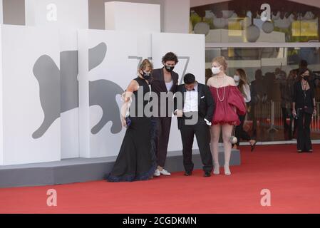 Un Morgen Die Ganze Welt (e domani il mondo intero) red carpet durante il 77° Festival del Cinema di Venezia 2020. Foto Stock