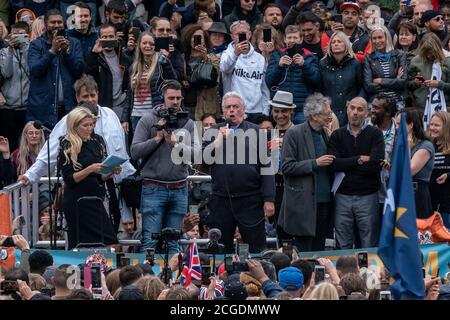 David Icke, teorico della cospirazione, ha tenuto un discorso alla dimostrazione teorista della cospirazione ‘Unite per la libertà’ della COVID a Trafalgar Square, Londra. Foto Stock