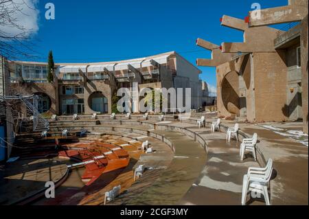 Il teatro di Arcosanti, una città sperimentale proiettata nella contea di Yavapai, Arizona centrale, 70 miglia a nord di Phoenix, Stati Uniti. Foto Stock