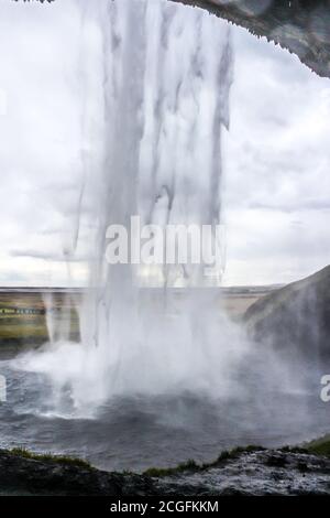 Cascata Seljalandsfoss. Situato nella Regione Sud in Islanda. Foto Stock