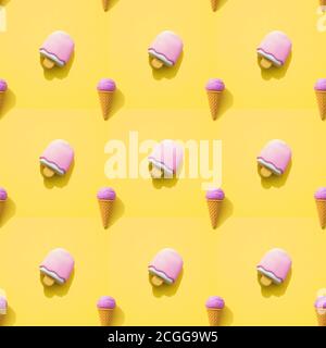 Pattern con gelato su sfondo giallo. Ripetizione senza giunture Foto Stock