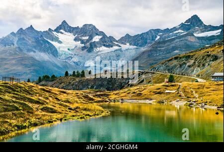 Lago Leisee vicino a Zermatt in Svizzera Foto Stock