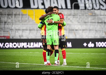 Il team di RC LENS festeggia la vittoria durante il Campionato francese Ligue 1 partita di calcio tra RC Lens e. Parigi Saint-Germain il 1 settembre Foto Stock