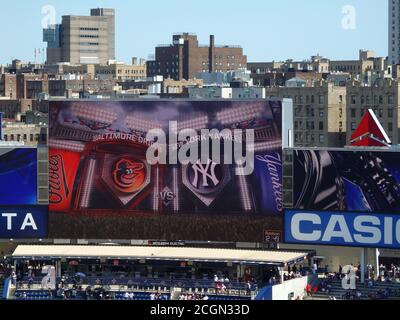 Lo Yankee Stadium segnapunti o jumbotron, New York City, Stati Uniti Foto Stock