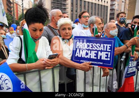 Napoli, Italia. 11 Settembre 2020. Matteo Salvini, leader della Lega in Piazza Matteotti a Napoli ha tenuto un raduno per sostenere le prossime elezioni regionali il 20 e 21 settembre la candidatura di Stefano Caldoro, candidato alla carica di governatore della Regione Campania per il Centro-destra, E invitate gli elettori della Lega ad un grande sforzo collettivo per garantire che la Lega sia presente non solo nella Regione ma anche nelle varie amministrazioni locali dove vota per l'elezione dei membri del Consiglio comunale e per i Sindaci . Foto Stock
