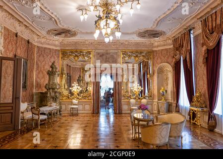 Herbst Palace Museum interno a Lodz, Polonia, camera specchi in stile Neo-Rococo in residenza del 19 ° secolo. Foto Stock