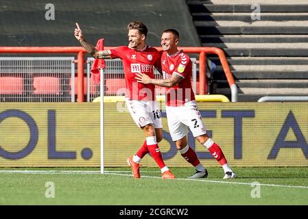 12 settembre 2020; Ashton Gate Stadium, Bristol, Inghilterra; Campionato di calcio inglese di calcio di calcio, Bristol City contro Coventry City; Jamie Paterson di Bristol City celebra il raggiungimento di un obiettivo nel 1 ° minuto per un 1-0 di vantaggio Foto Stock