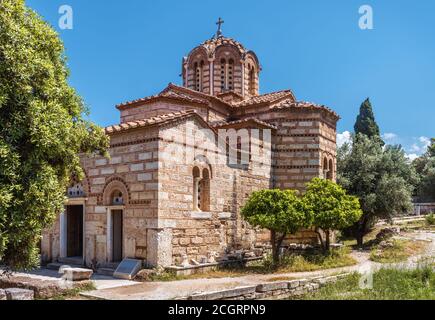 Chiesa dei Santi Apostoli nell'antica Agora, Atene, Grecia. Questo posto e' un'attrazione turistica di Atene. Monumento della cultura greca bizantina nella vecchia Athen Foto Stock